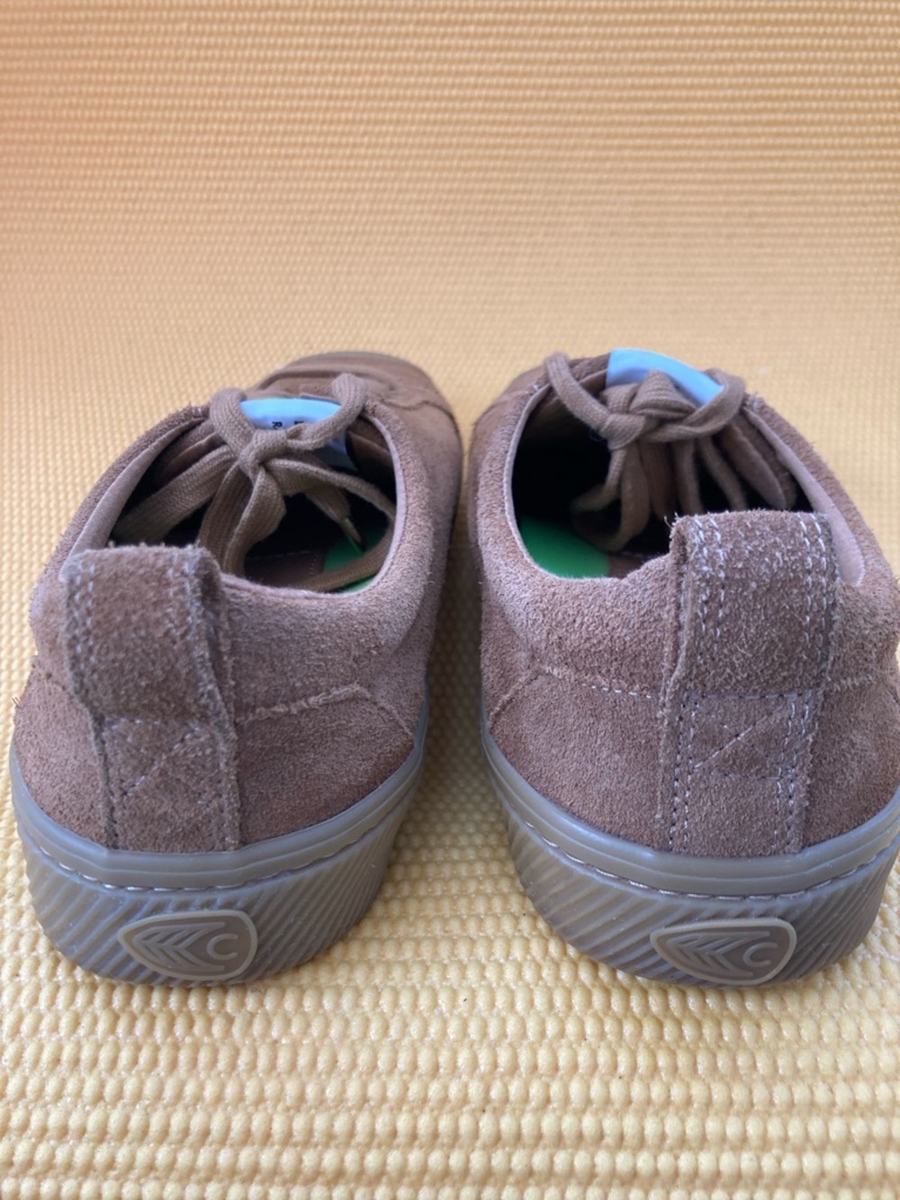 Cariuma Oca Low Top Suede Sneakers Women’s Size 9.5 color Burnt Sand - Picture 4 of 7